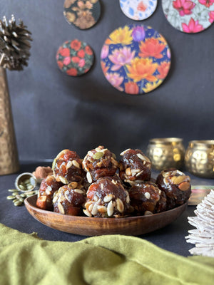 Khajoor Ladoo